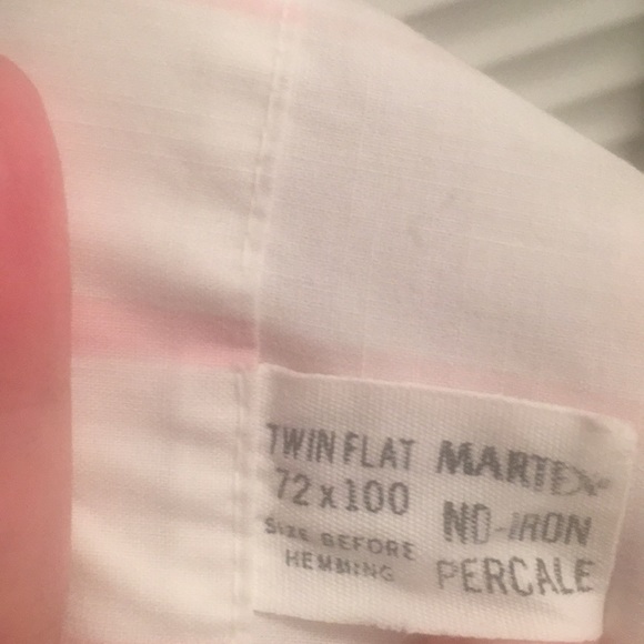 Pink & White Ruffle hem striped flat sheet - Picture 4 of 4